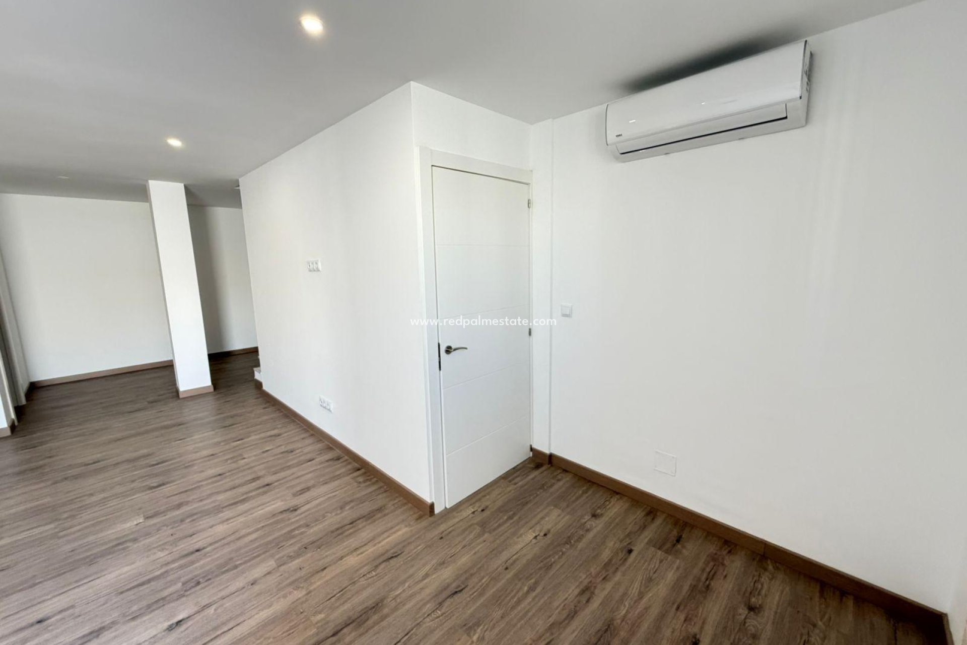 Reventa - Casa Adosada -
Torrevieja - Cabo cervera