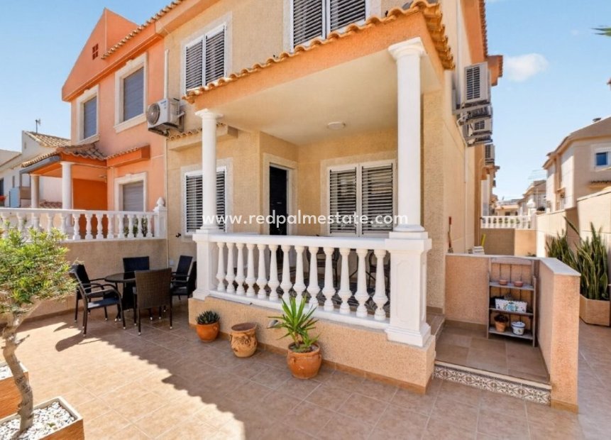 Reventa - Casa Adosada -
Torrevieja - Cabo cervera