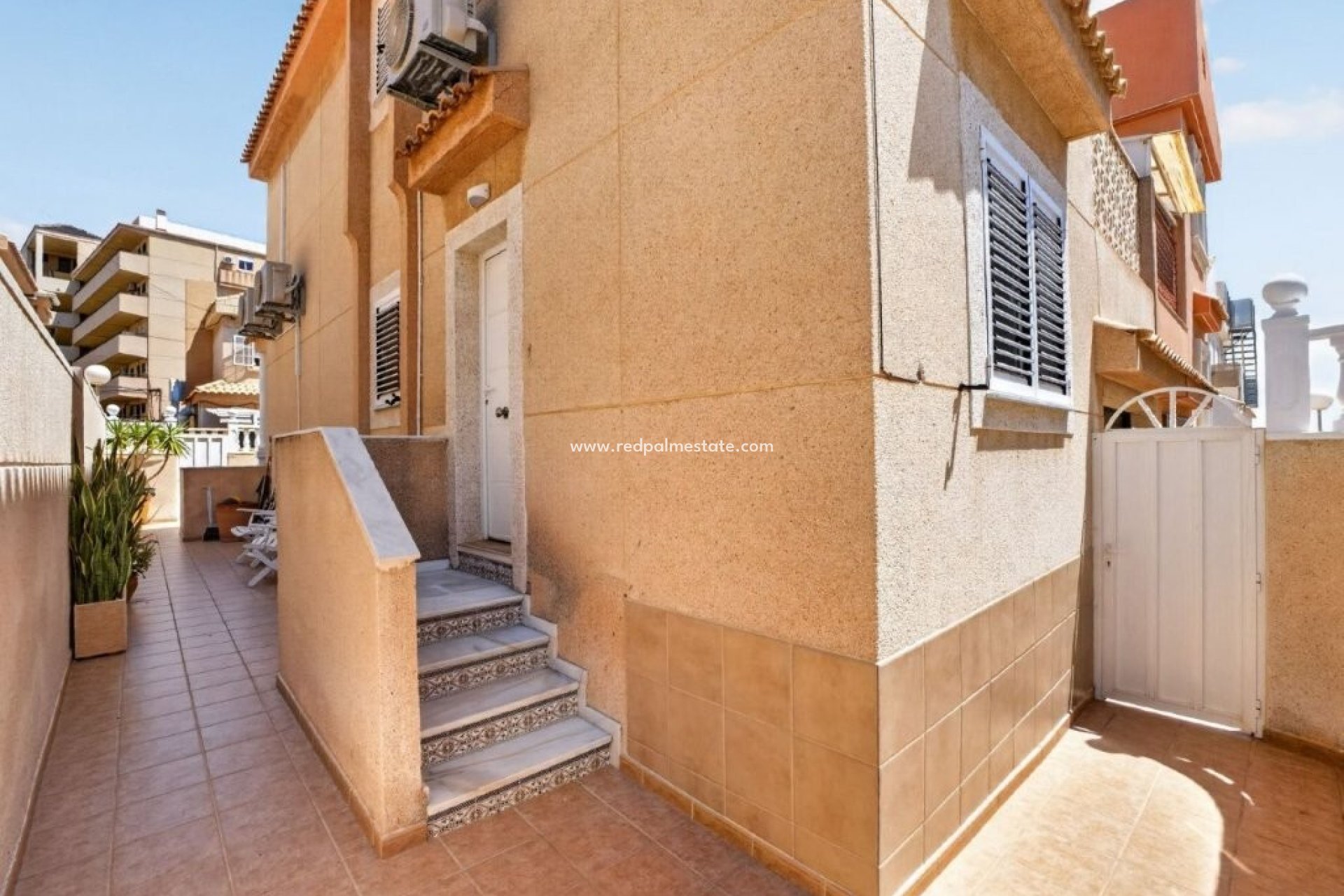 Reventa - Casa Adosada -
Torrevieja - Cabo cervera