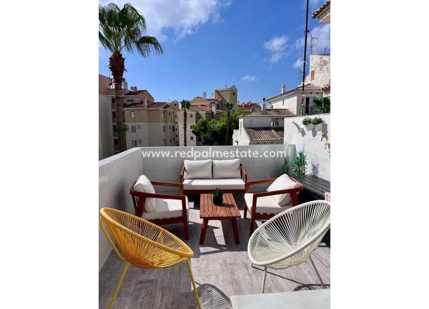 Reventa - Casa Adosada -
Torrevieja - Calas blanca
