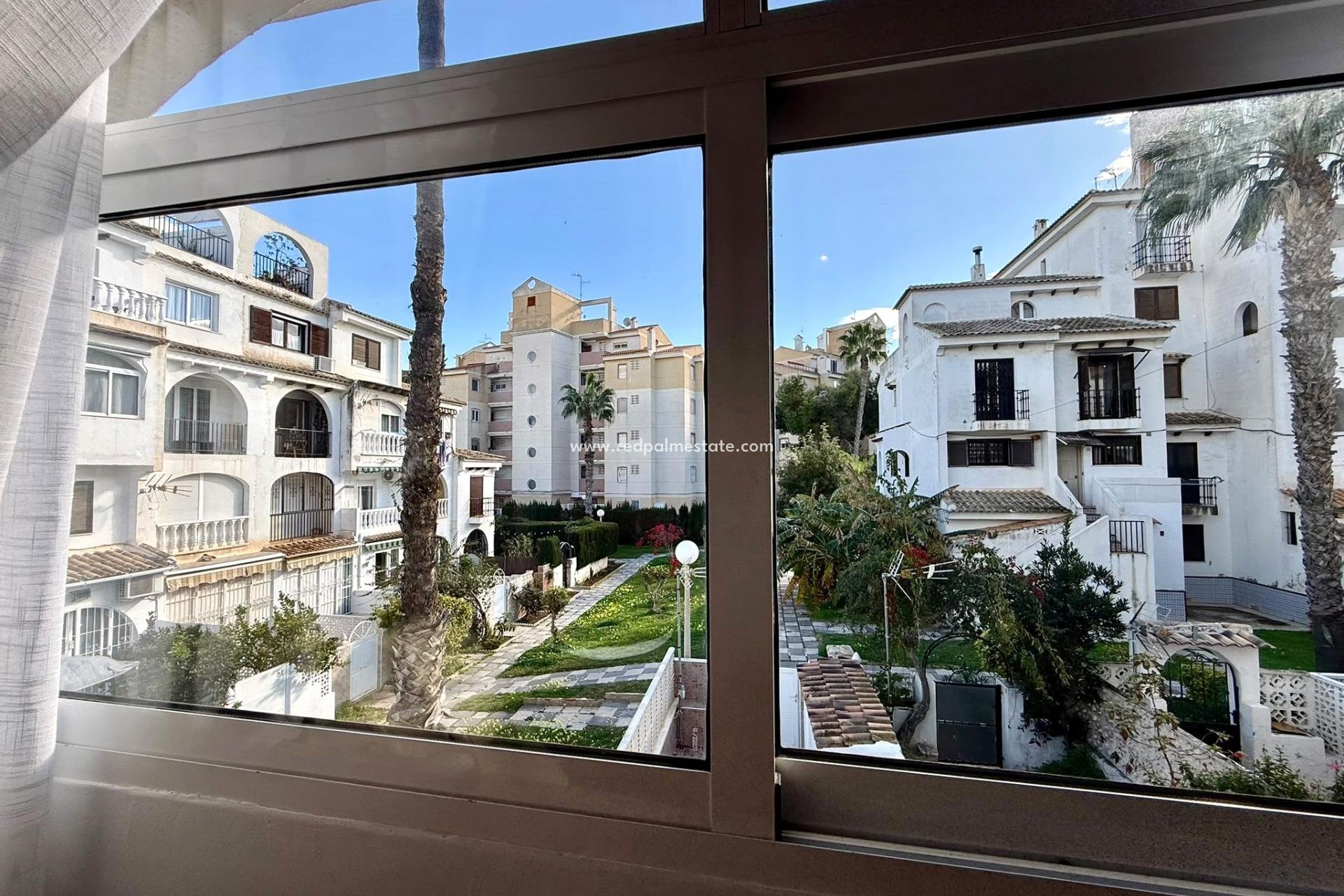 Reventa - Casa Adosada -
Torrevieja - Calas blanca