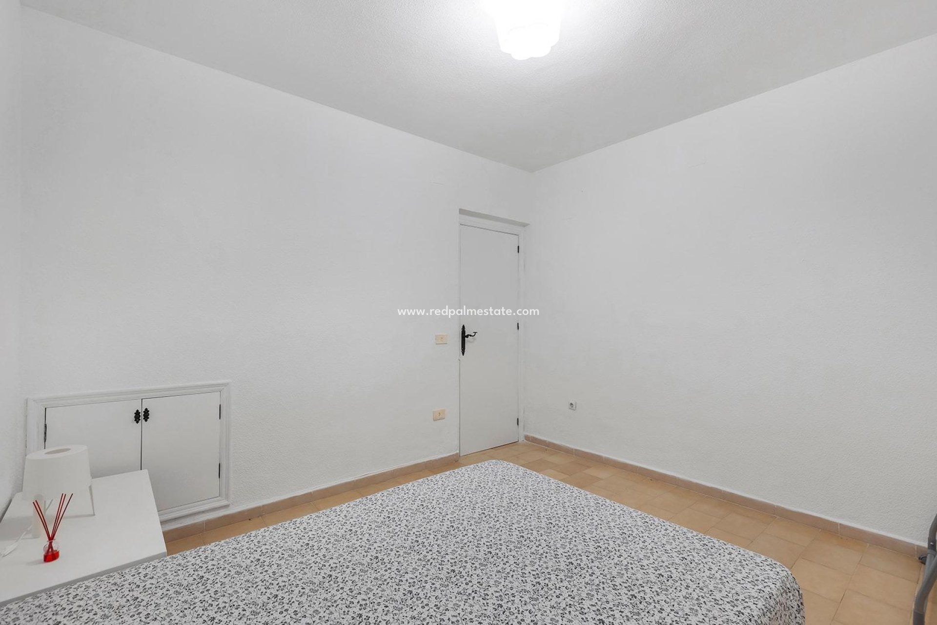 Reventa - Casa Adosada -
Torrevieja - Calas blanca