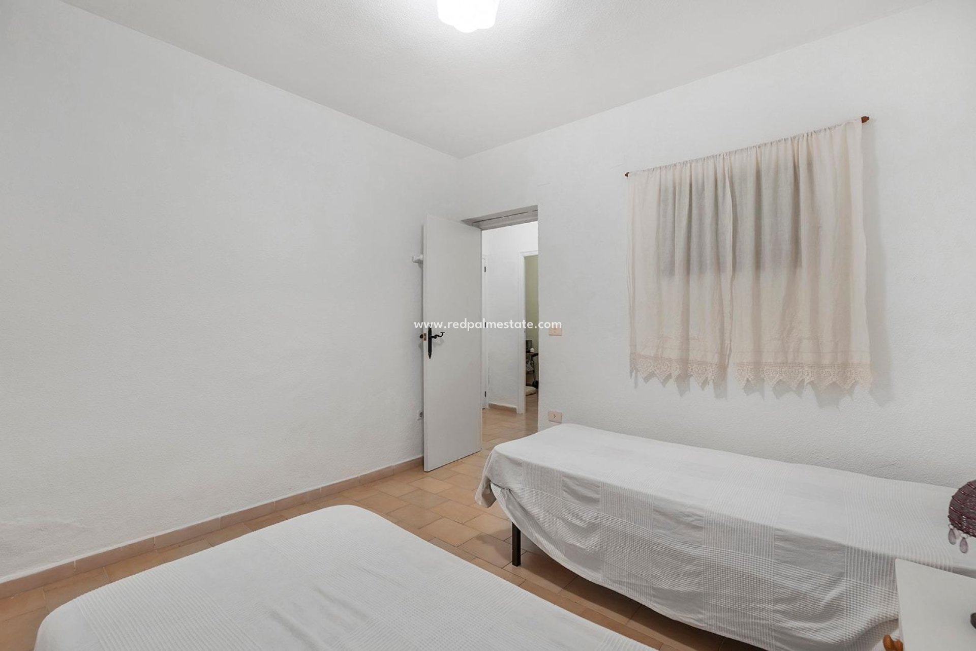 Reventa - Casa Adosada -
Torrevieja - Calas blanca