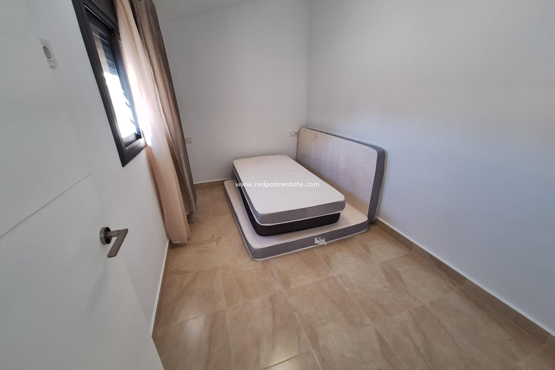 Reventa - Casa Adosada -
Torrevieja - Centro Torrevieja
