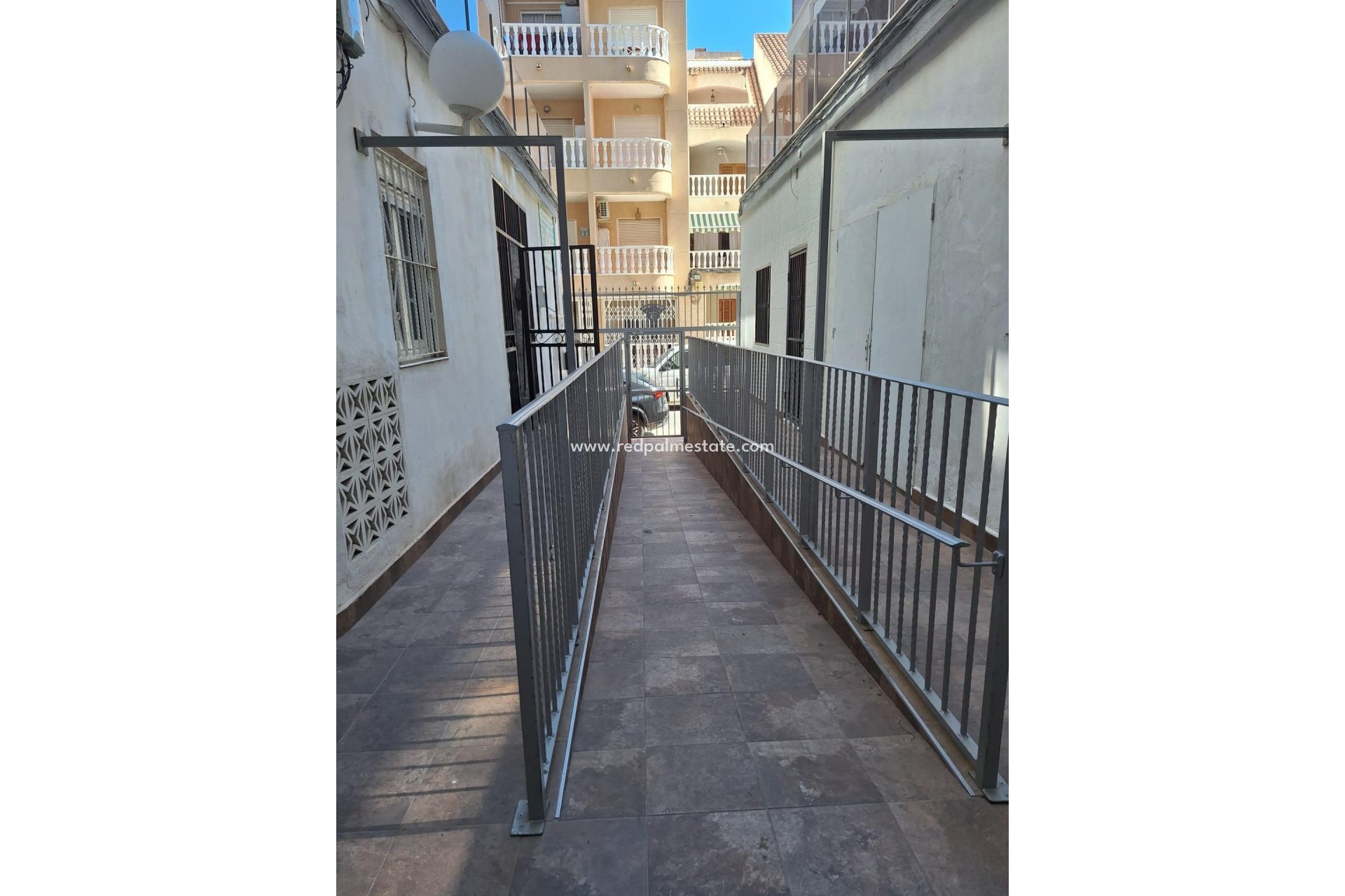 Reventa - Casa Adosada -
Torrevieja - Centro Torrevieja