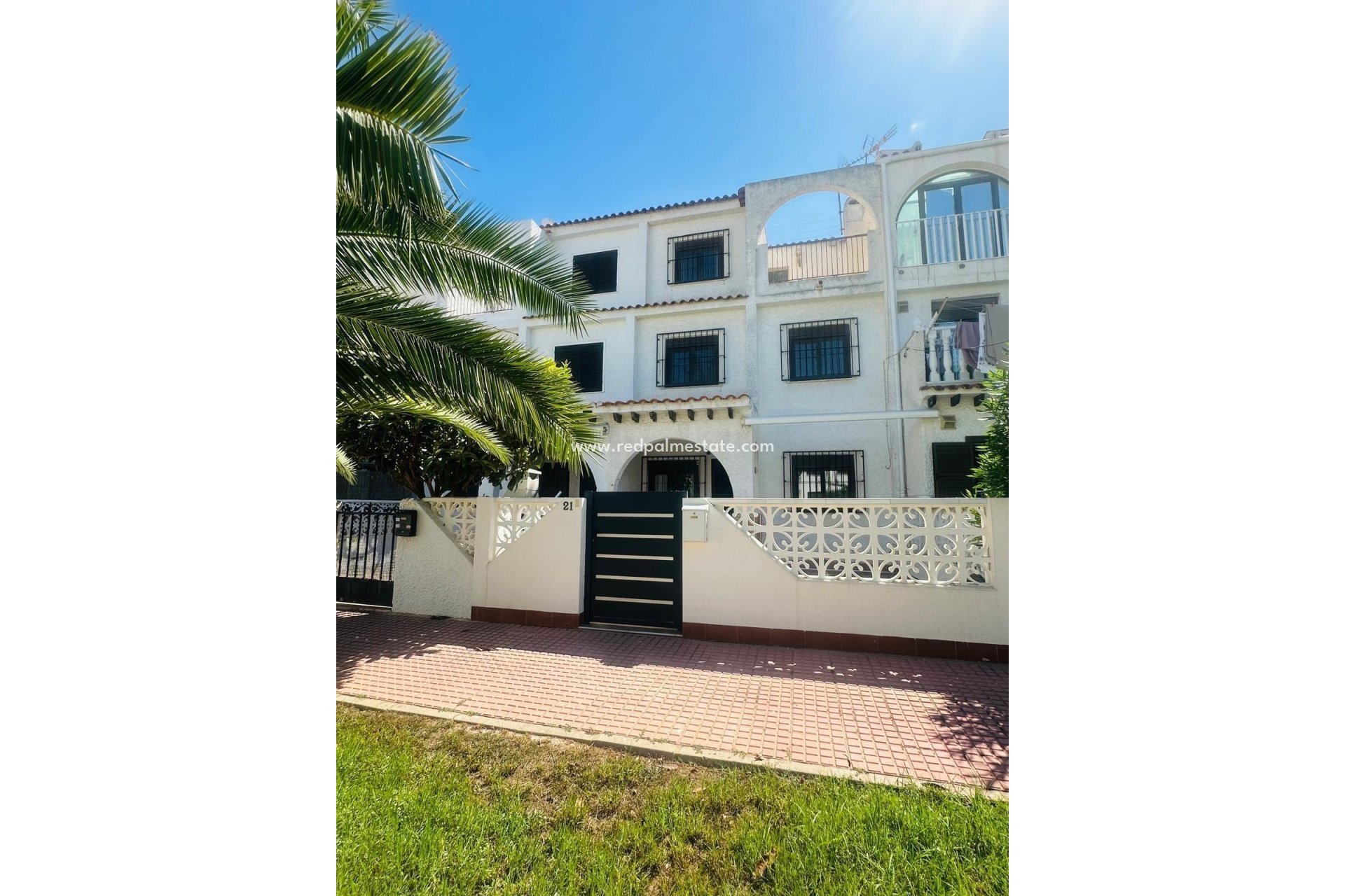 Reventa - Casa Adosada -
Torrevieja - Centro Torrevieja