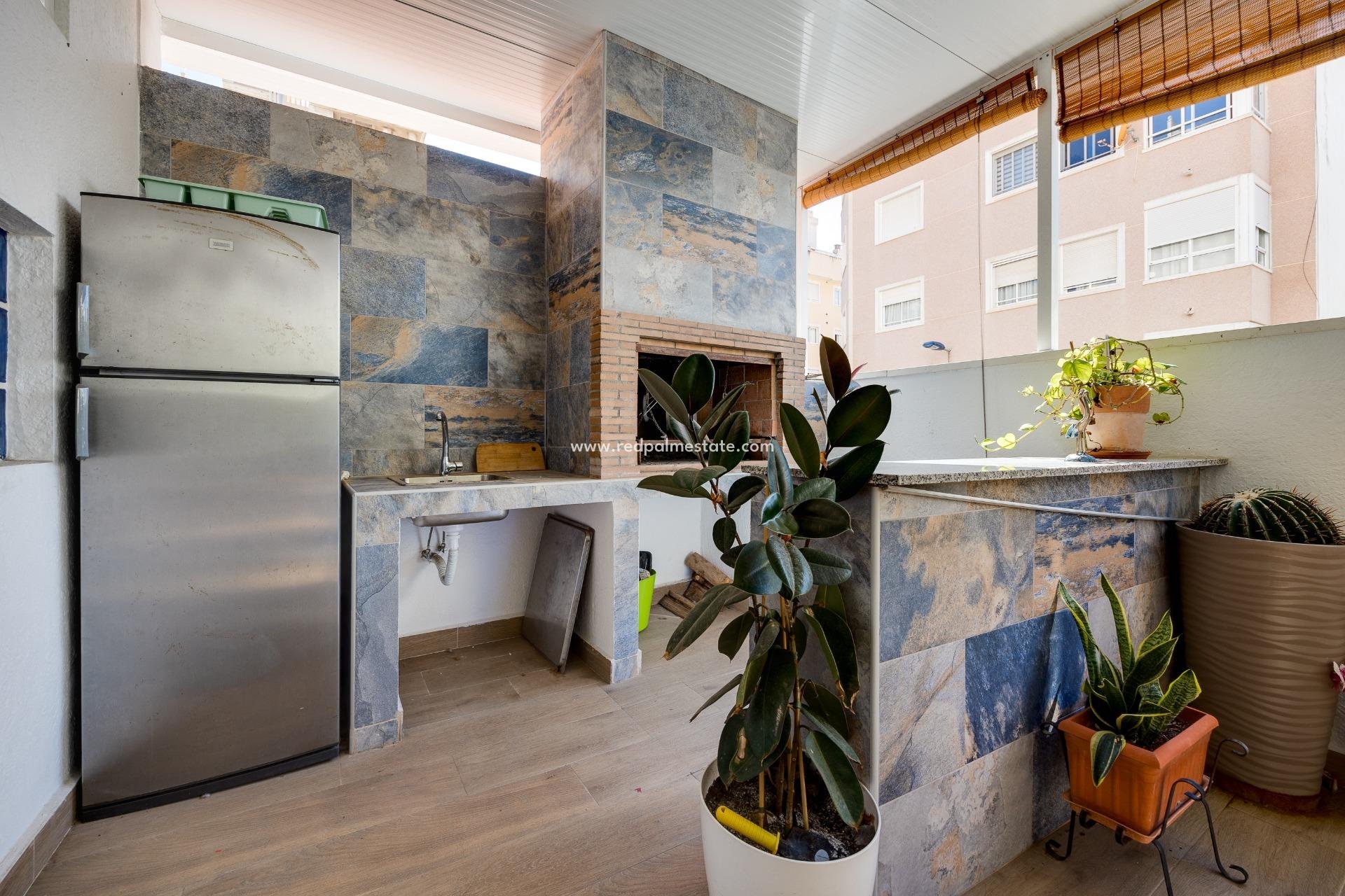 Reventa - Casa Adosada -
Torrevieja - Centro Torrevieja