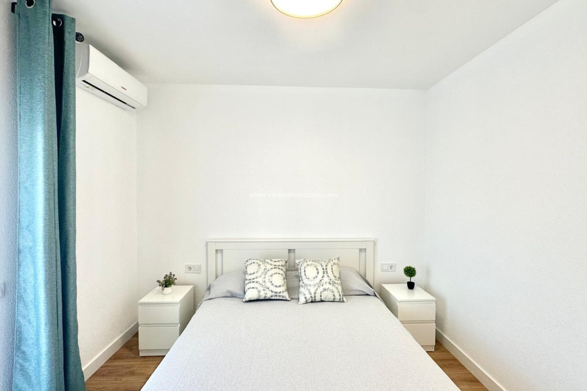 Reventa - Casa Adosada -
Torrevieja - Centro Torrevieja