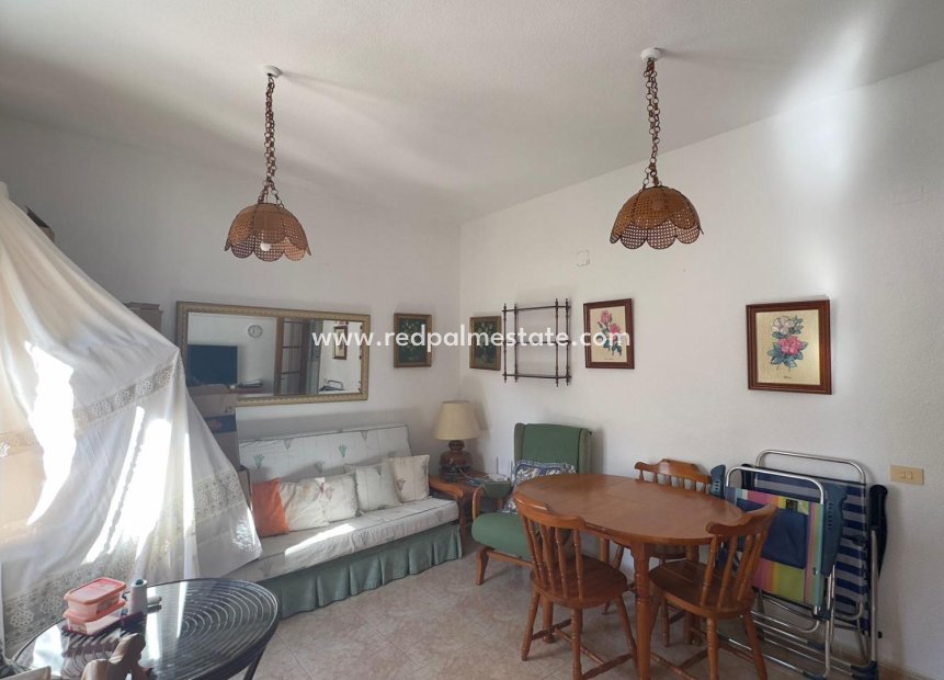 Reventa - Casa Adosada -
Torrevieja - Centro Torrevieja