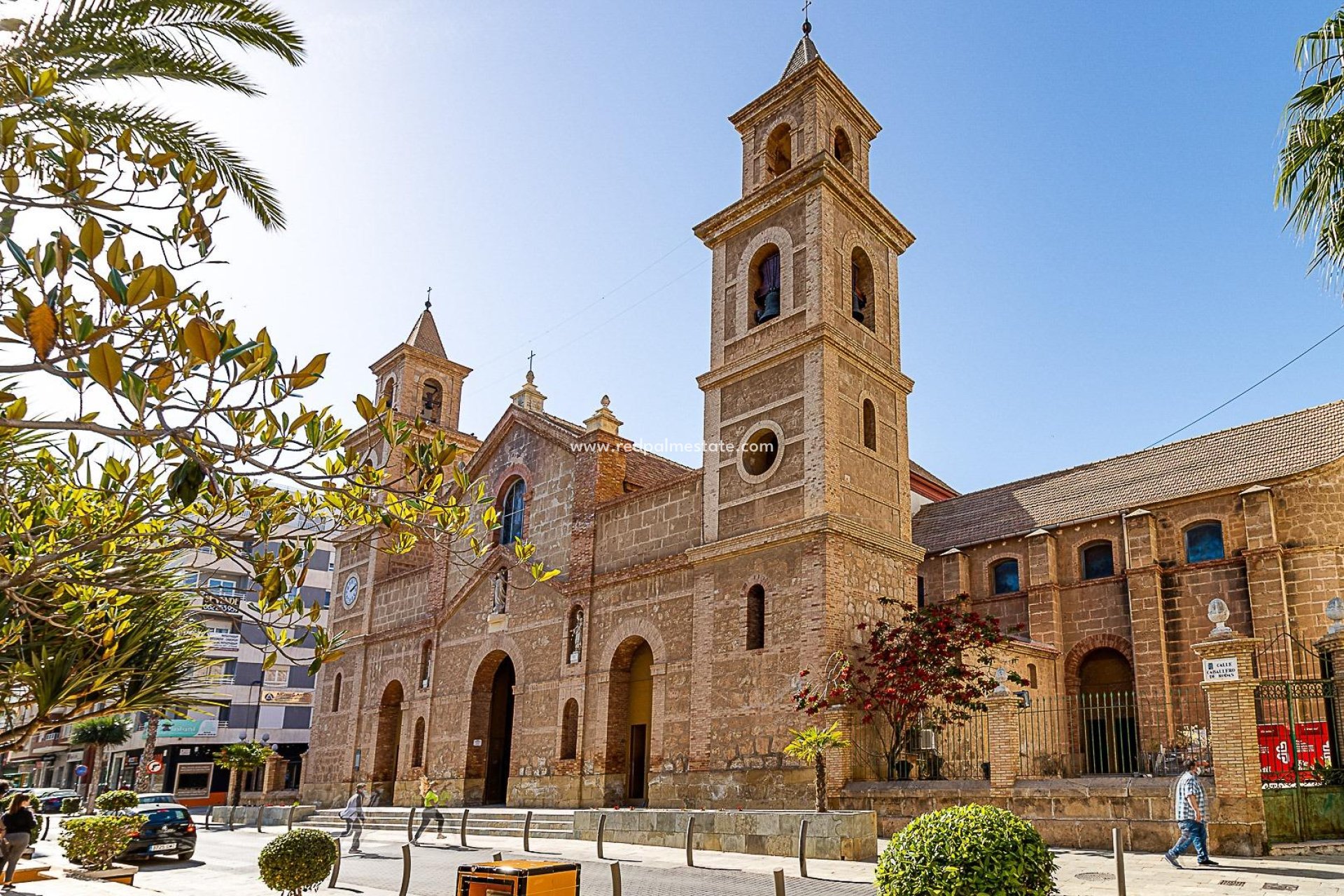 Reventa - Casa Adosada -
Torrevieja - Centro Torrevieja