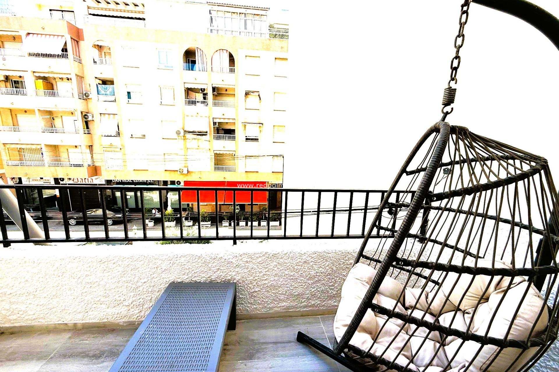 Reventa - Casa Adosada -
Torrevieja - Centro