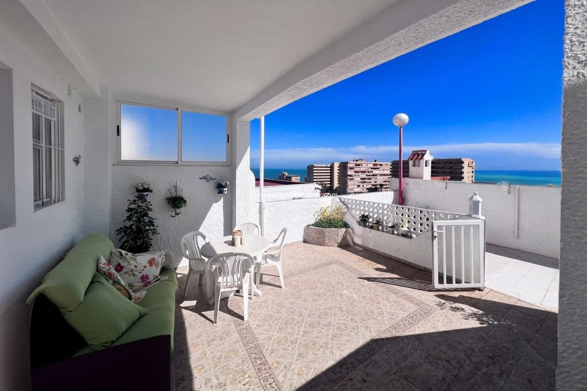 Reventa - Casa Adosada -
Torrevieja - Costa Blanca