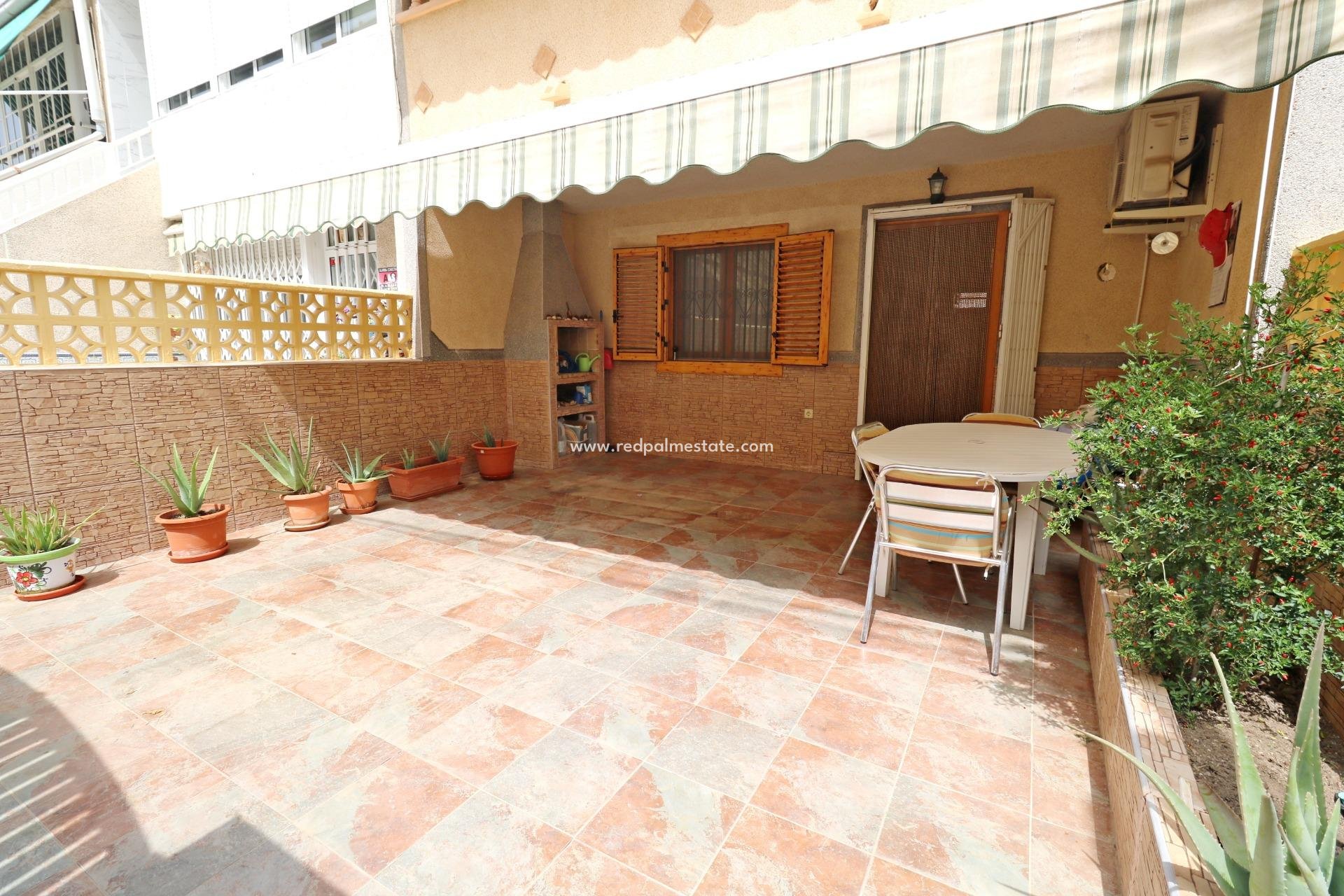 Reventa - Casa Adosada -
Torrevieja - El Acequión - Los Náufragos