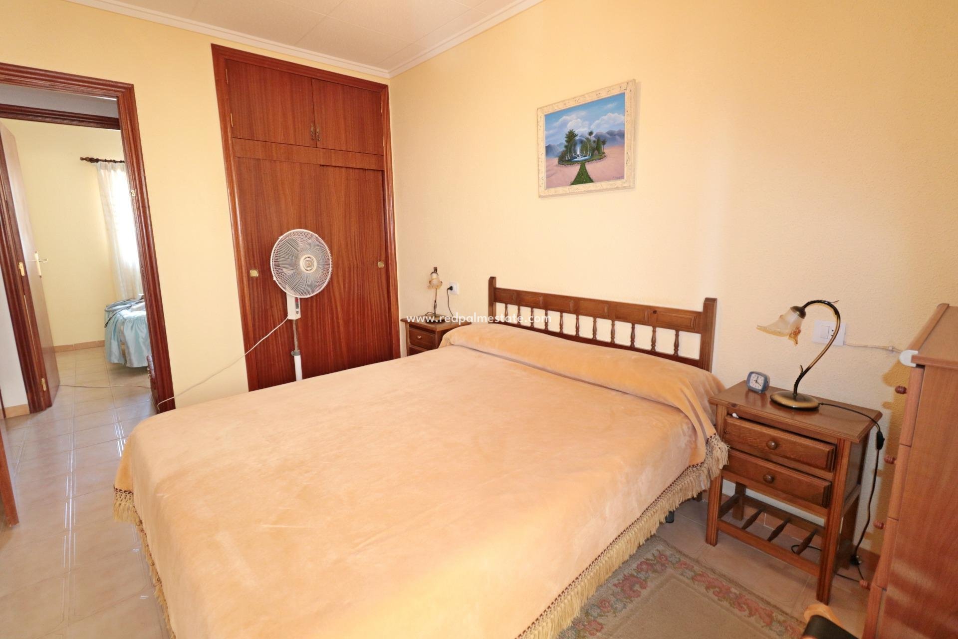 Reventa - Casa Adosada -
Torrevieja - El Acequión - Los Náufragos