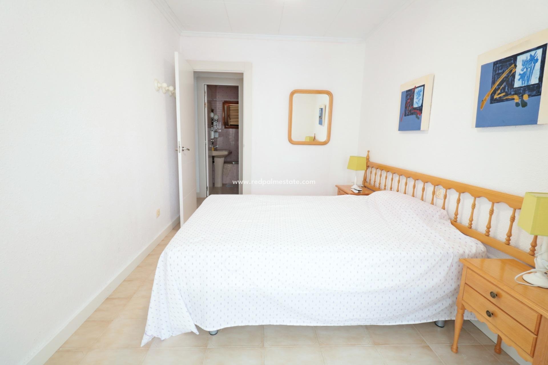 Reventa - Casa Adosada -
Torrevieja - El Acequión - Los Náufragos