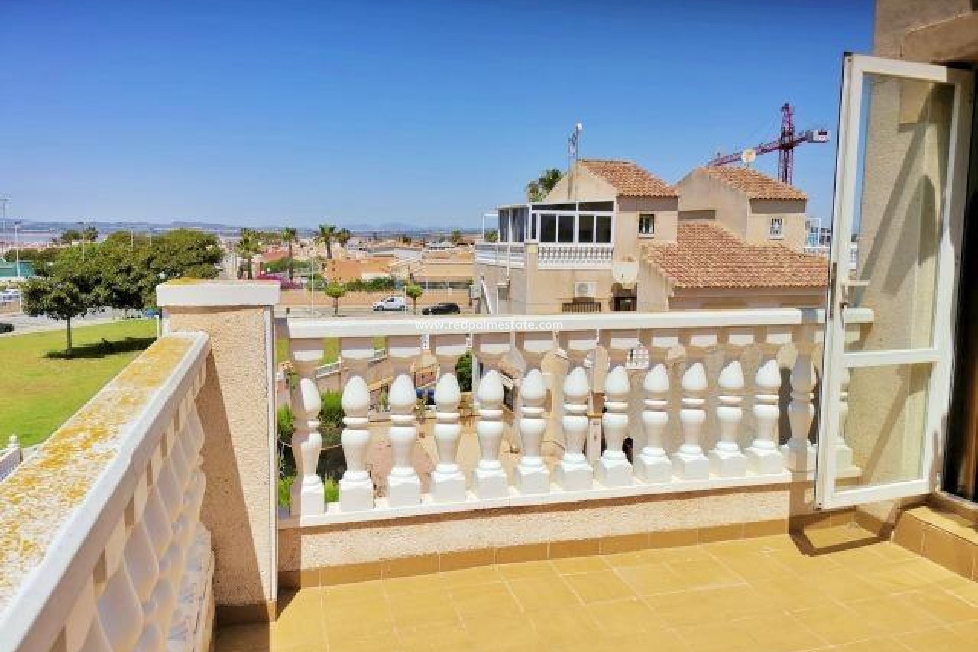 Reventa - Casa Adosada -
Torrevieja - El limonar