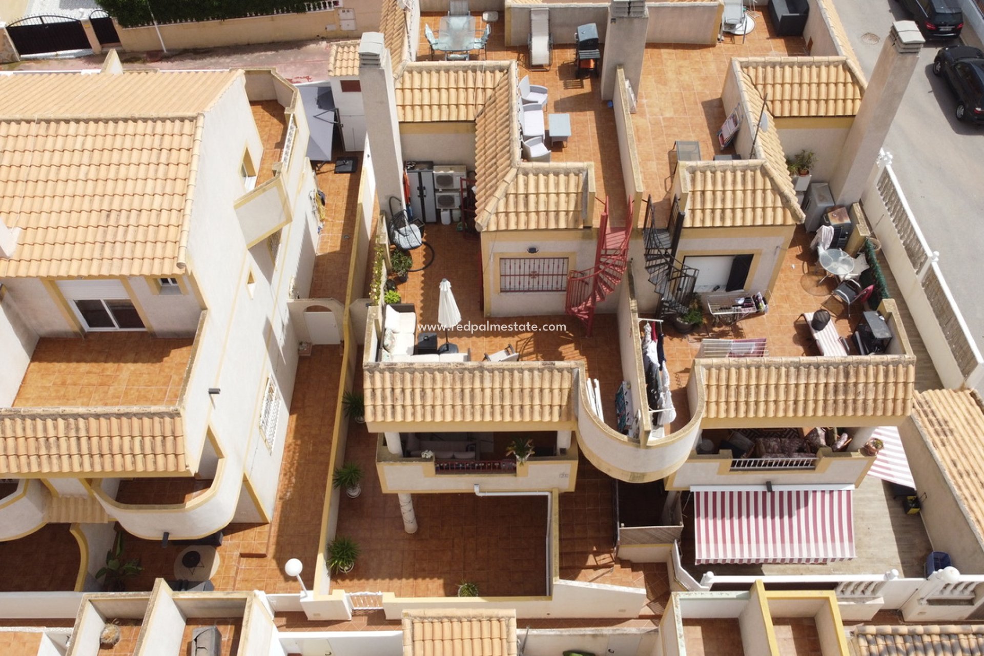 Reventa - Casa Adosada -
Torrevieja - La Florida