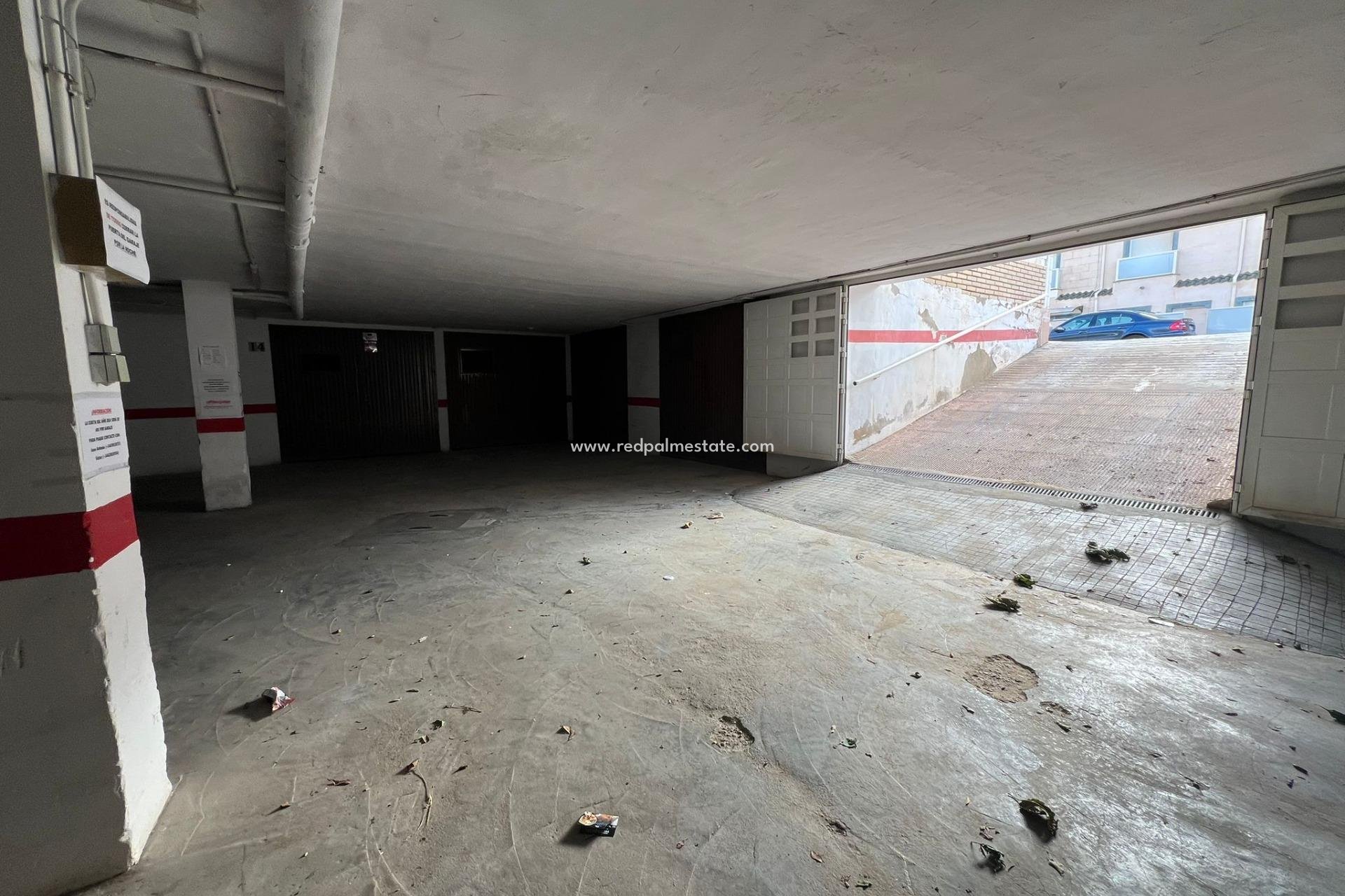 Reventa - Casa Adosada -
Torrevieja - La Mata