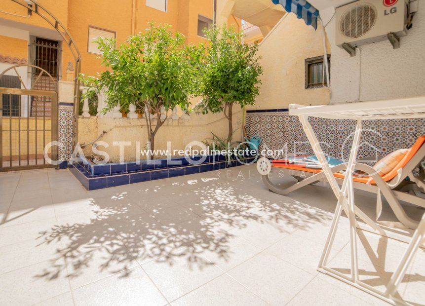 Reventa - Casa Adosada -
Torrevieja - La Mata