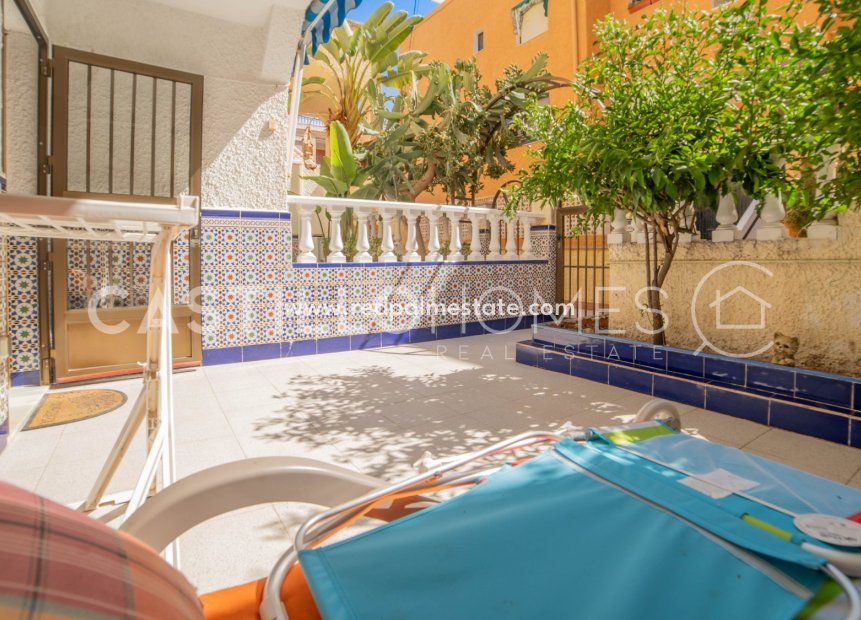 Reventa - Casa Adosada -
Torrevieja - La Mata