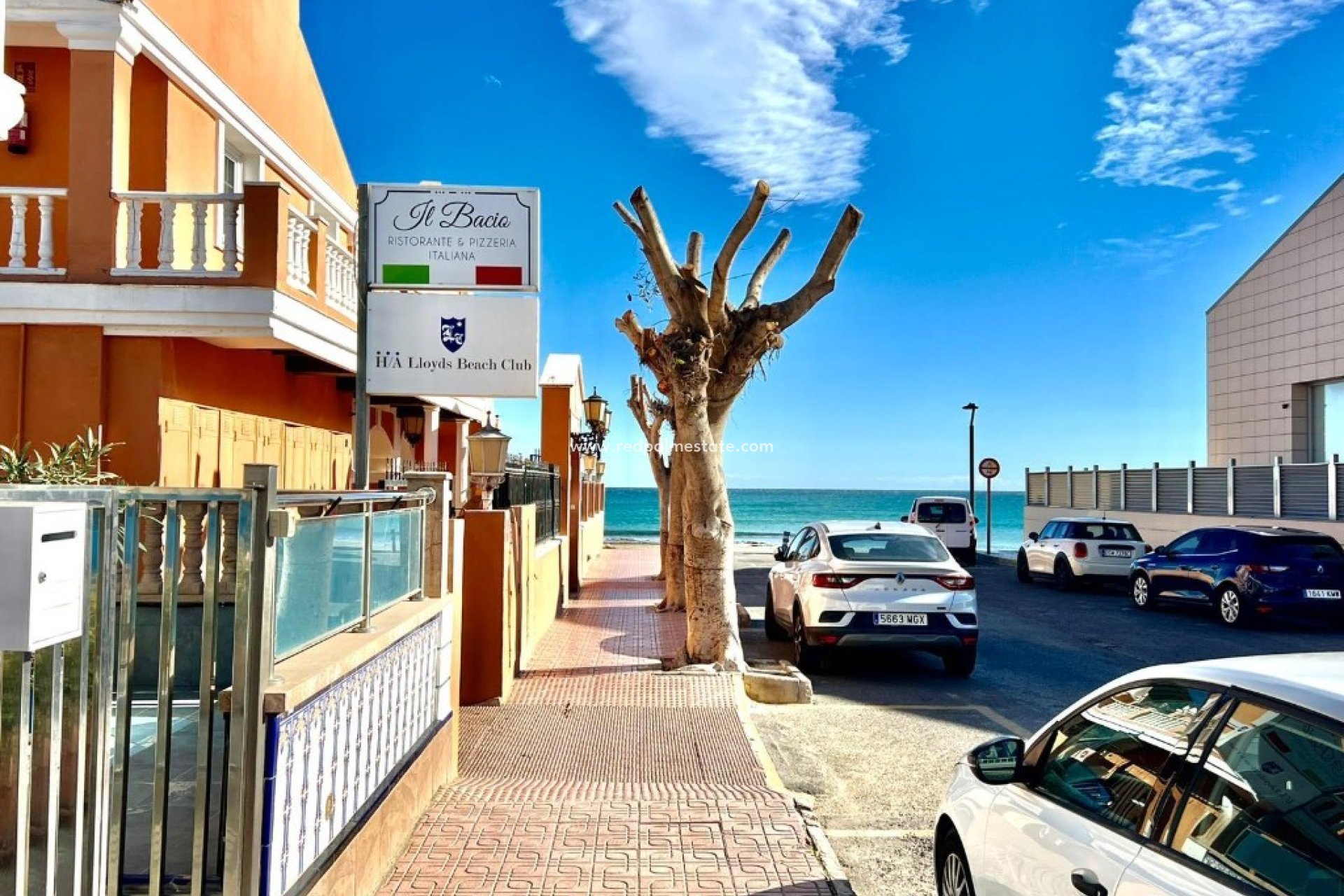 Reventa - Casa Adosada -
Torrevieja - La Mata
