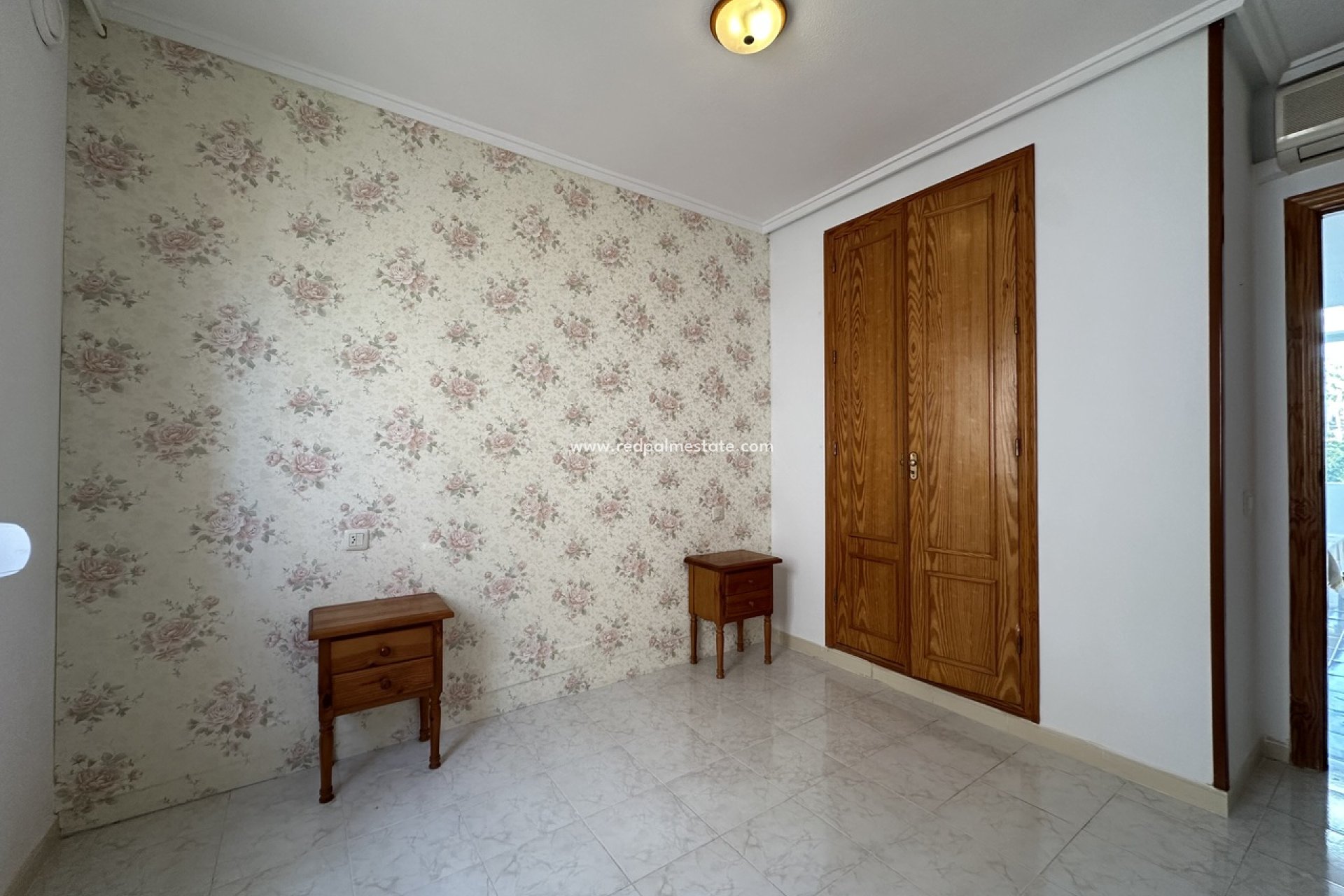 Reventa - Casa Adosada -
Torrevieja - La Mata