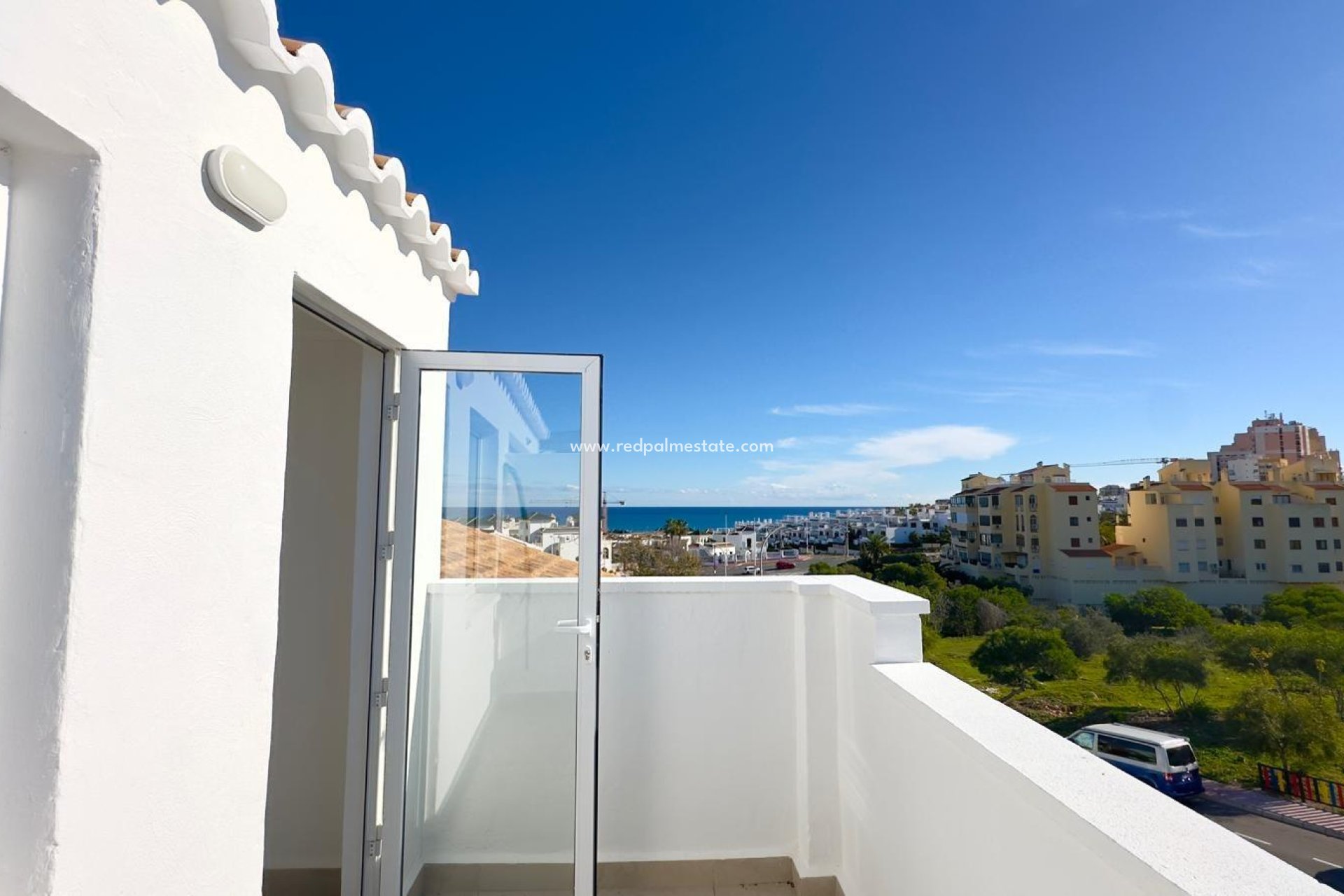 Reventa - Casa Adosada -
Torrevieja - La Mata