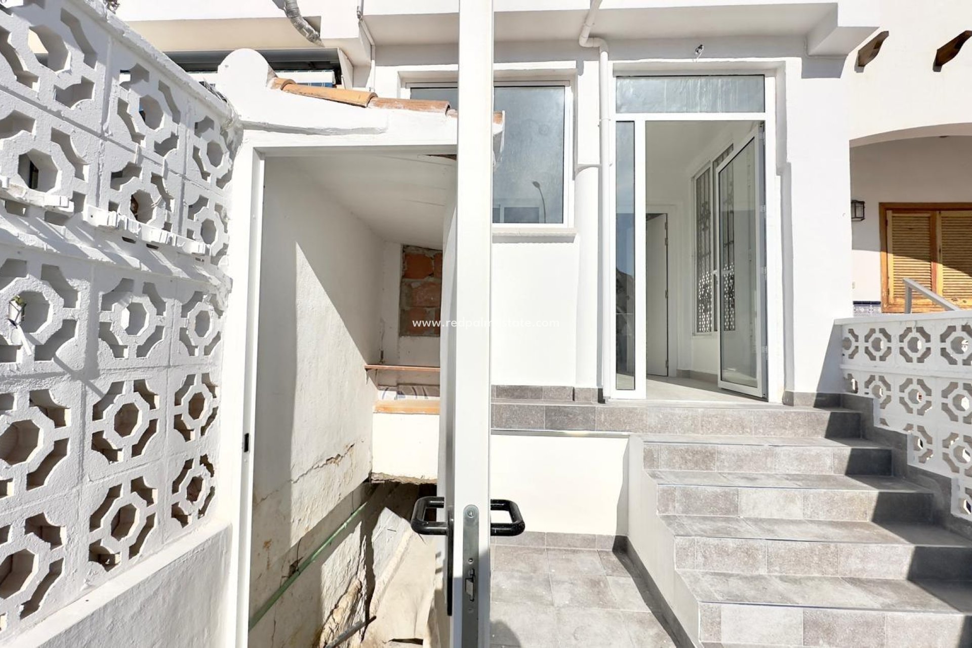 Reventa - Casa Adosada -
Torrevieja - La Mata