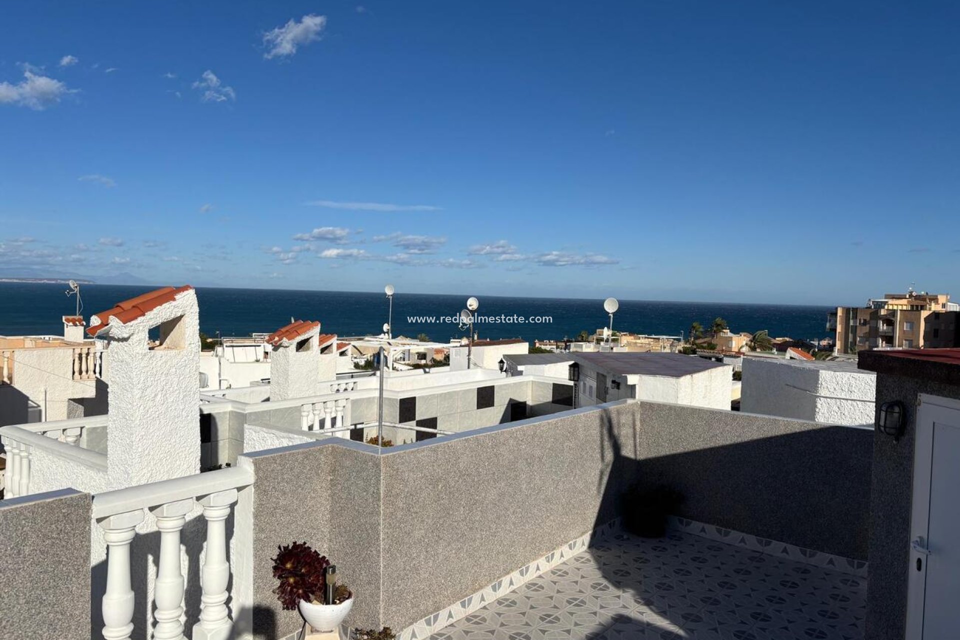 Reventa - Casa Adosada -
Torrevieja - La Provensa