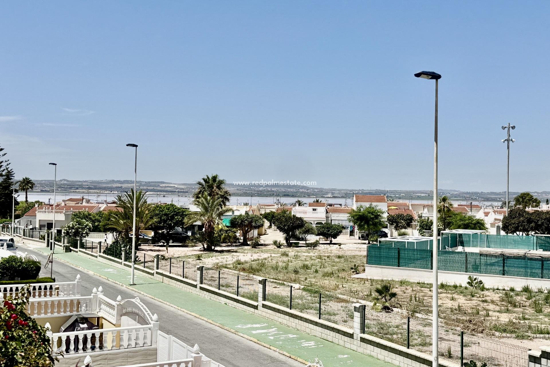 Reventa - Casa Adosada -
Torrevieja - La Siesta - El Salado - Torreta