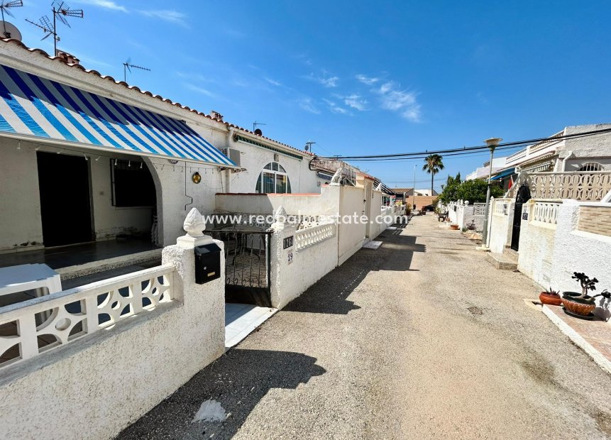 Reventa - Casa Adosada -
Torrevieja - La Siesta - El Salado -  Torreta