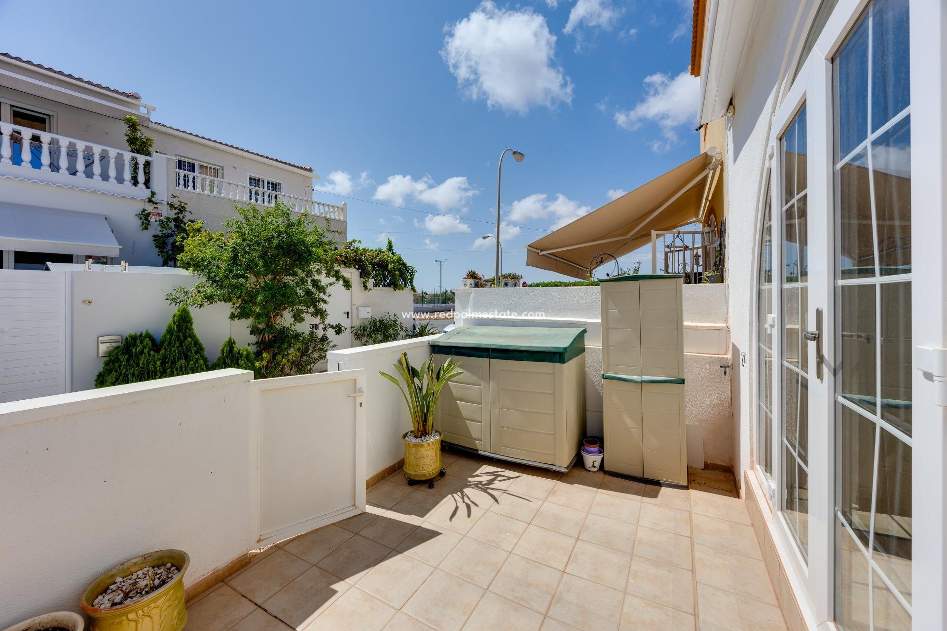 Reventa - Casa Adosada -
Torrevieja - La Siesta - El Salado - Torreta