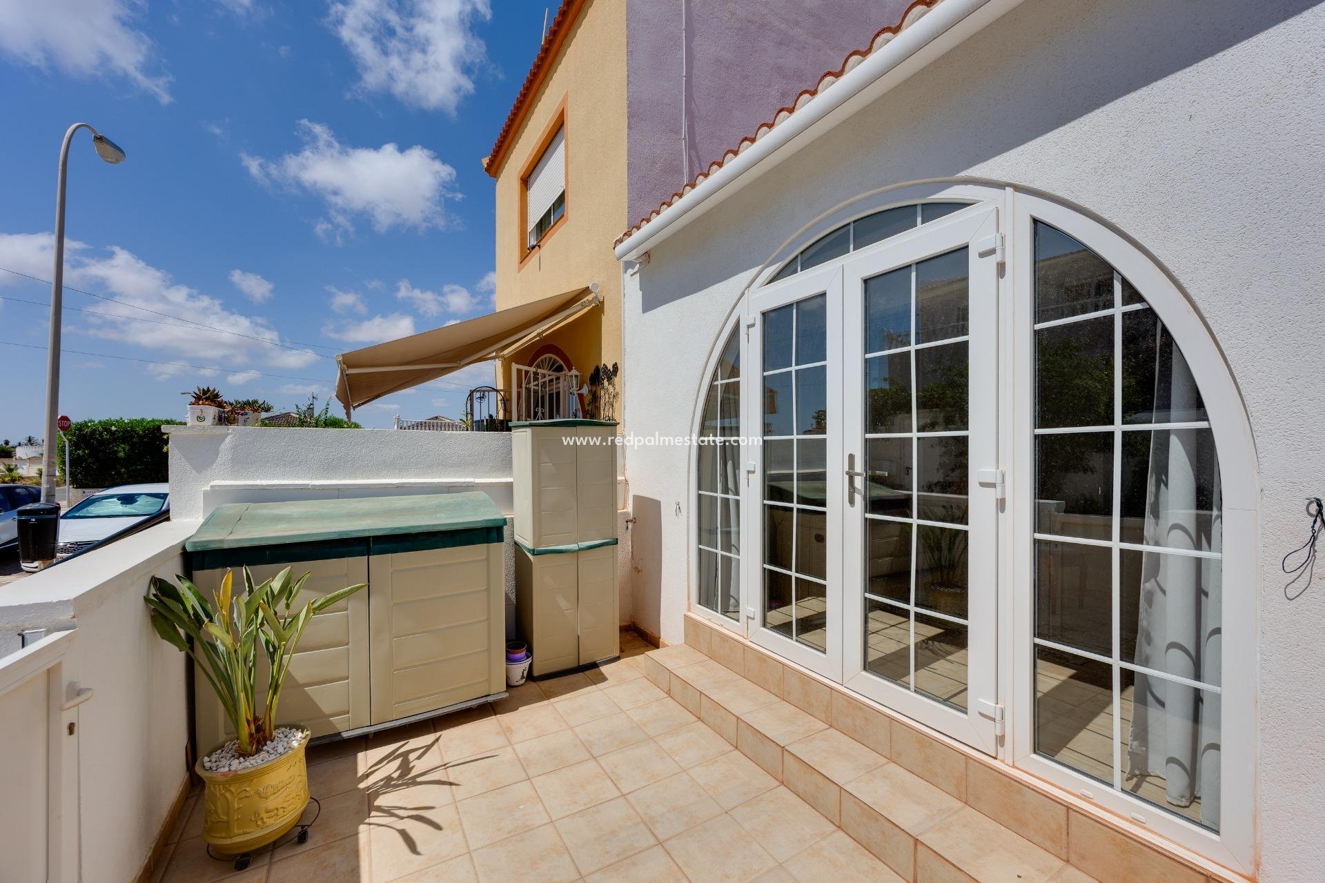 Reventa - Casa Adosada -
Torrevieja - La Siesta - El Salado - Torreta
