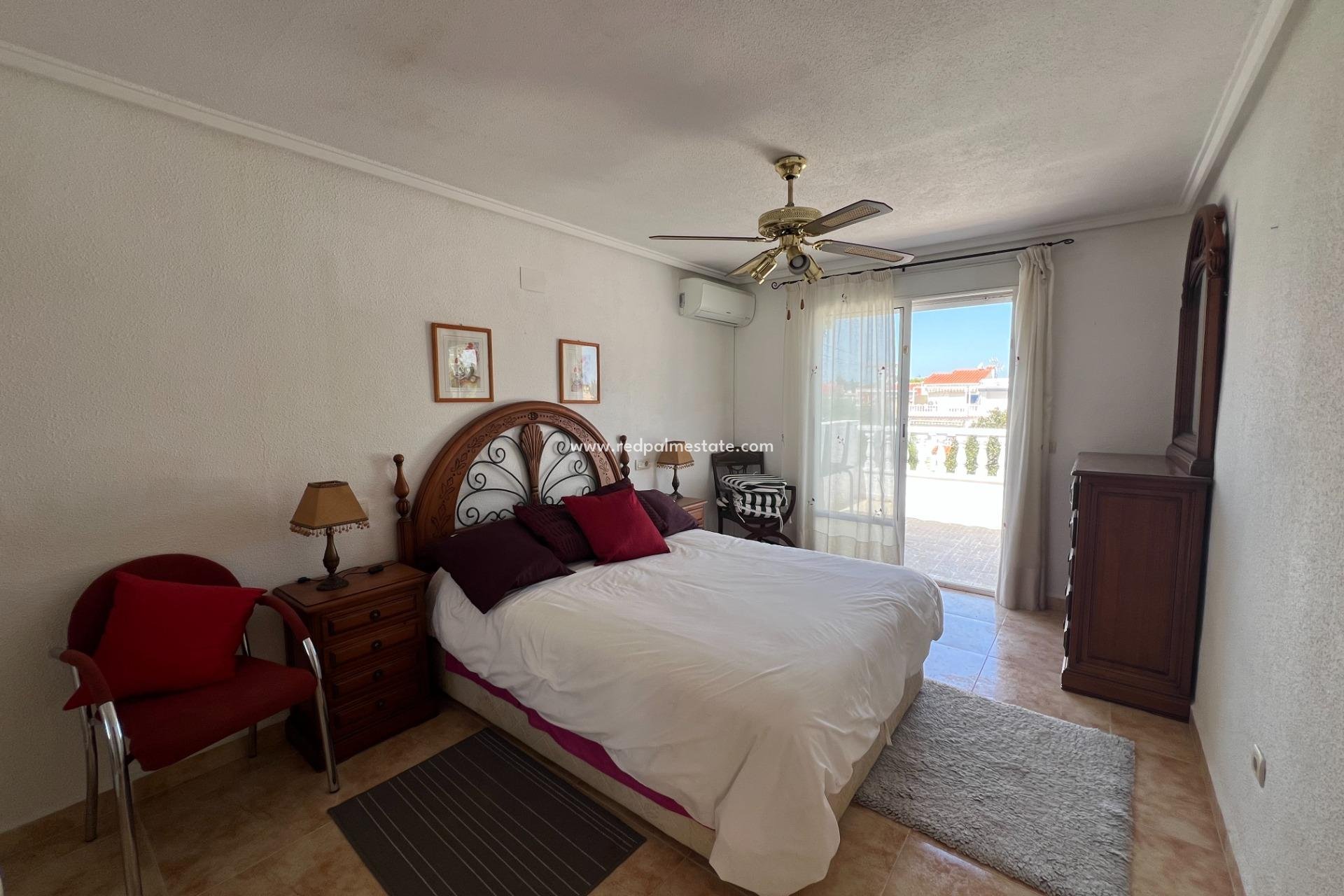 Reventa - Casa Adosada -
Torrevieja - La Siesta - El Salado -  Torreta