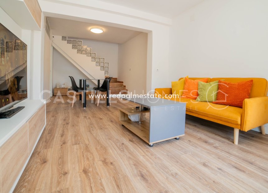 Reventa - Casa Adosada -
Torrevieja - La Siesta - El Salado -  Torreta