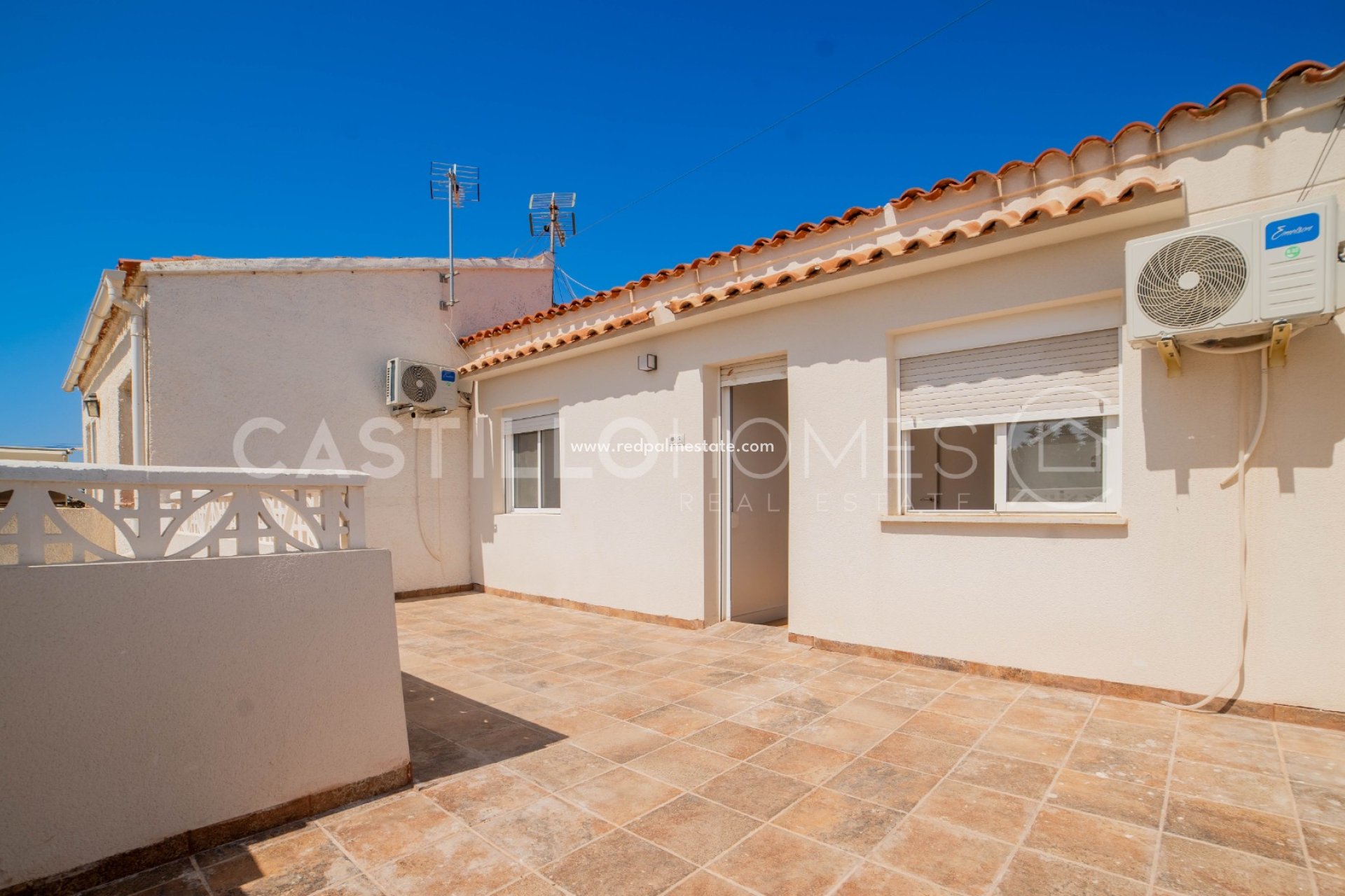 Reventa - Casa Adosada -
Torrevieja - La Siesta - El Salado -  Torreta