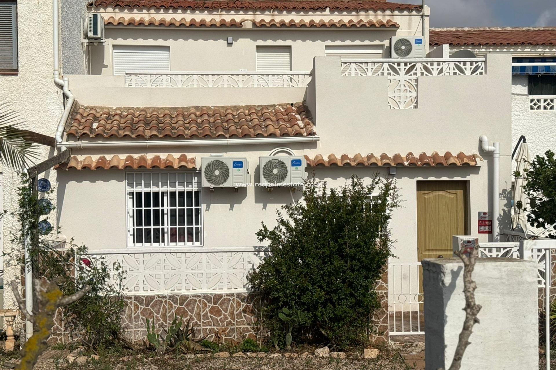Reventa - Casa Adosada -
Torrevieja - La Siesta - El Salado -  Torreta