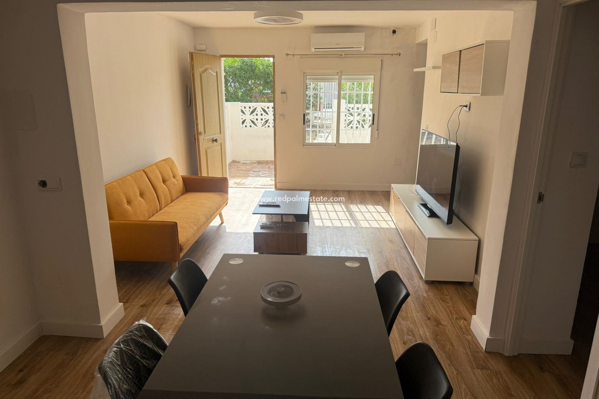 Reventa - Casa Adosada -
Torrevieja - La Siesta - El Salado -  Torreta