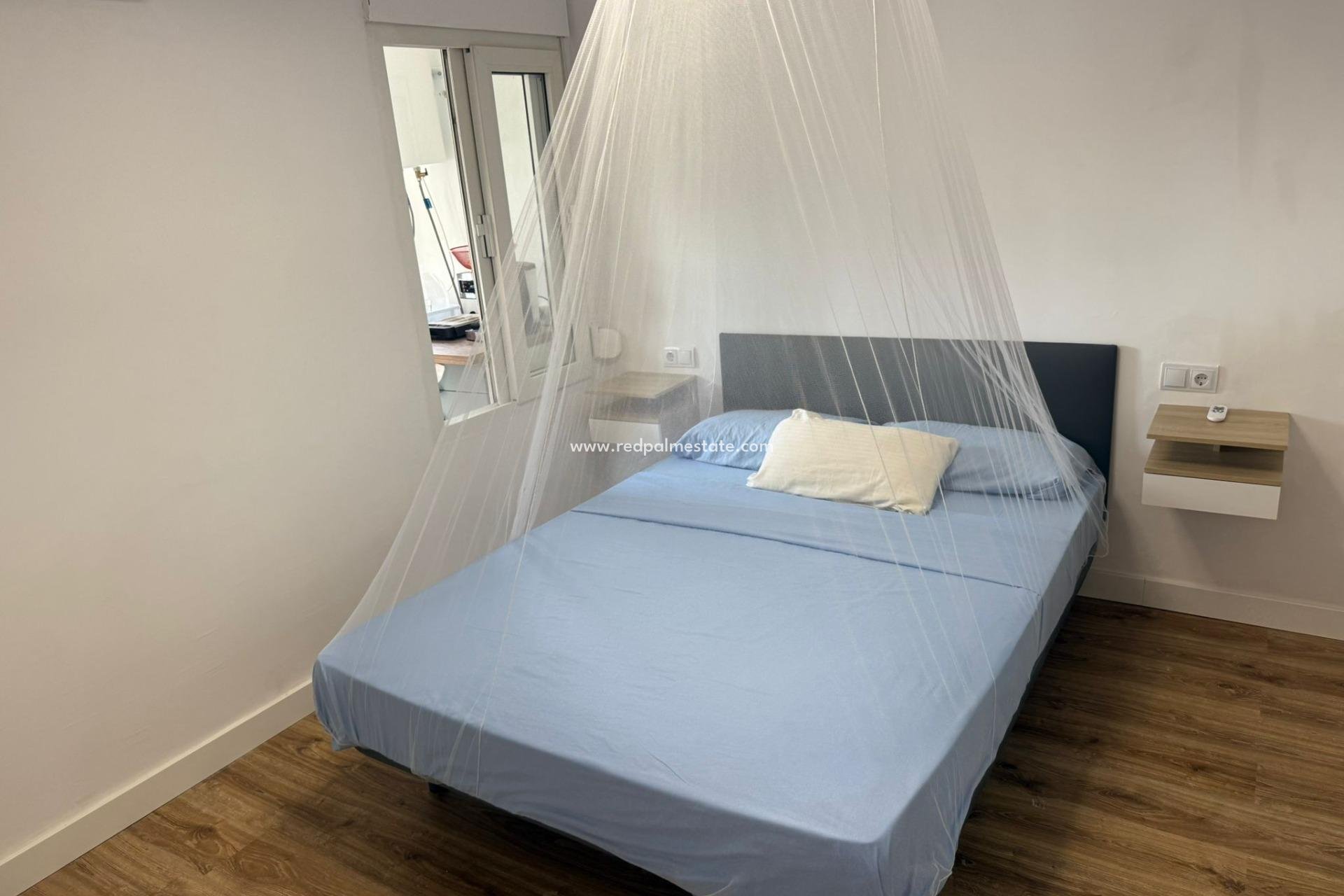 Reventa - Casa Adosada -
Torrevieja - La Siesta - El Salado -  Torreta