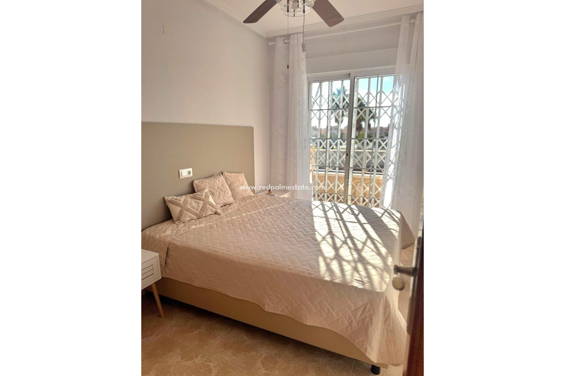 Reventa - Casa Adosada -
Torrevieja - La Siesta - El Salado - Torreta