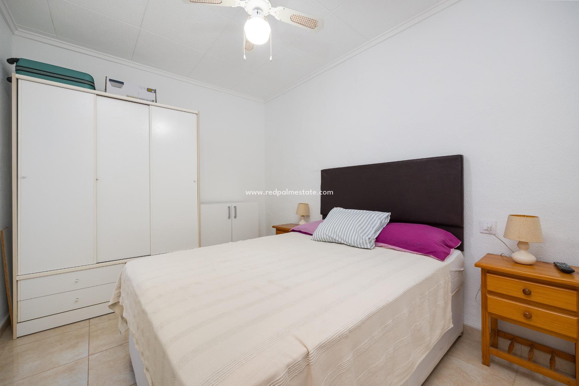 Reventa - Casa Adosada -
Torrevieja - La Siesta - El Salado -  Torreta