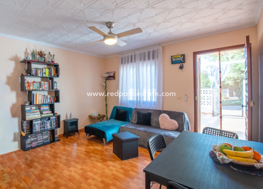 Reventa - Casa Adosada -
Torrevieja - La Siesta - El Salado - Torreta