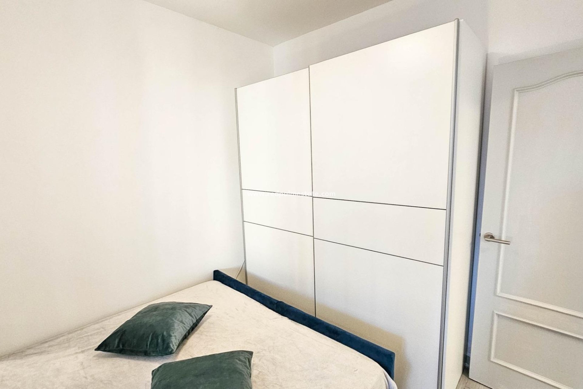 Reventa - Casa Adosada -
Torrevieja - La Siesta - El Salado -  Torreta