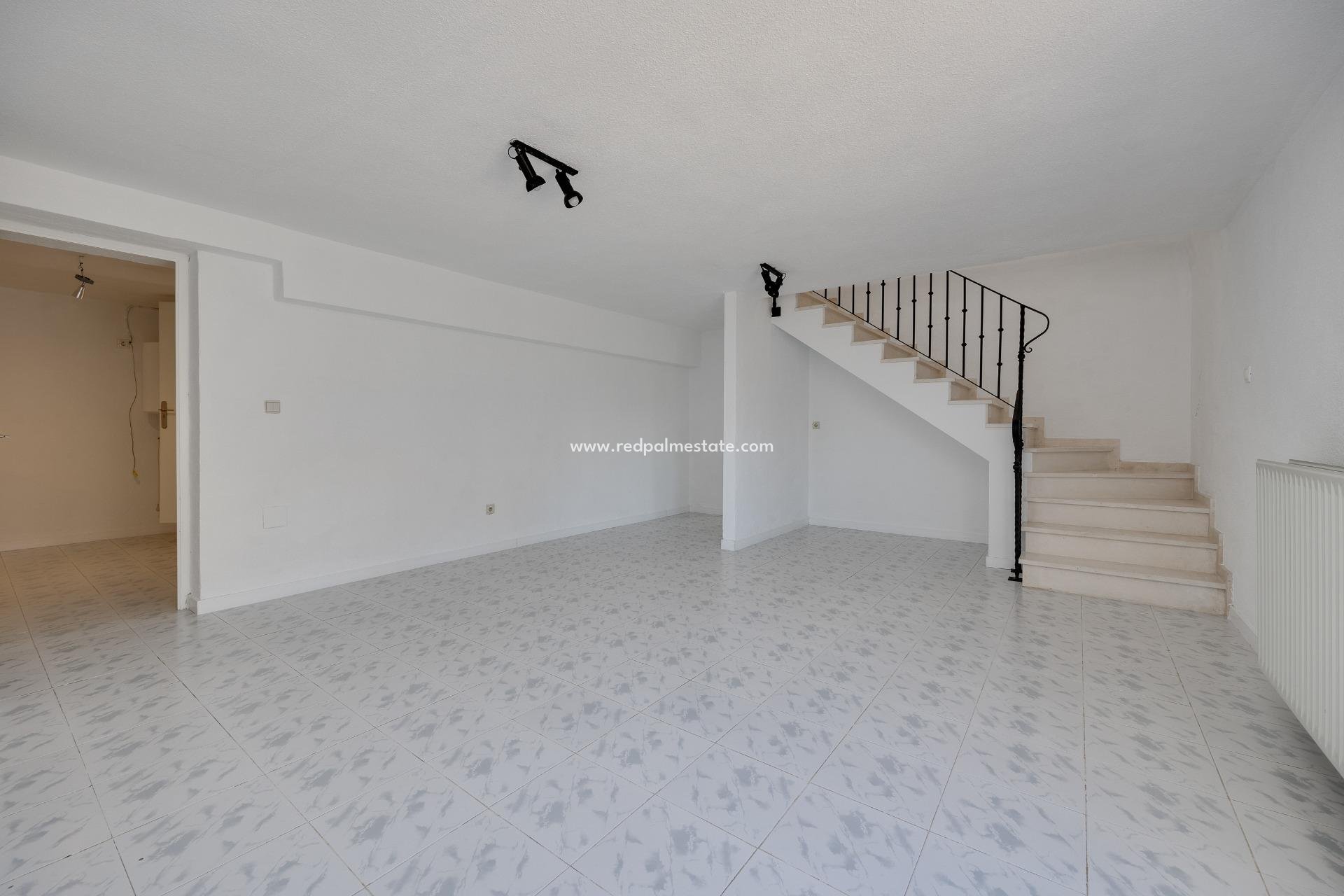 Reventa - Casa Adosada -
Torrevieja - La Siesta - El Salado - Torreta