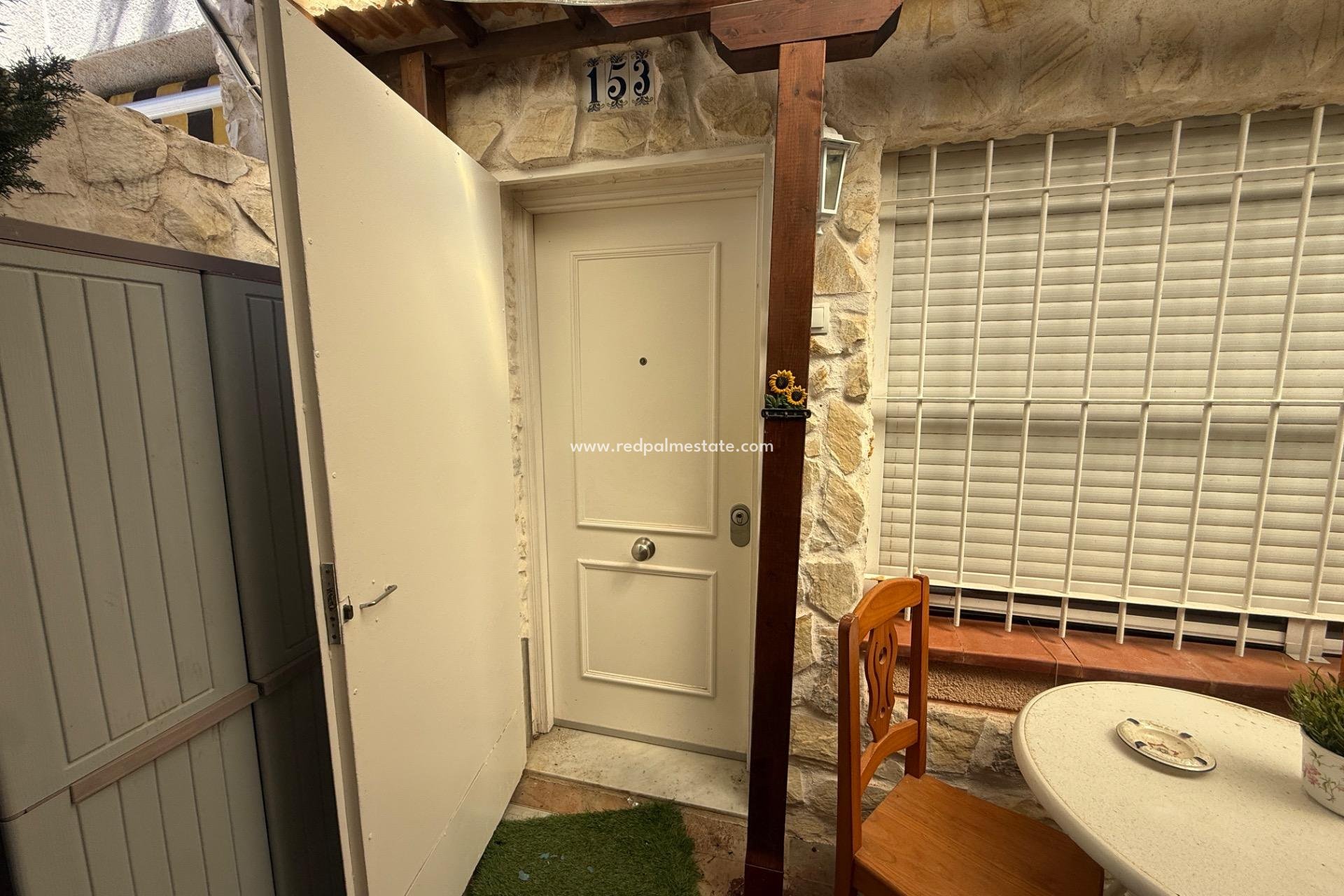 Reventa - Casa Adosada -
Torrevieja - La Siesta - El Salado -  Torreta