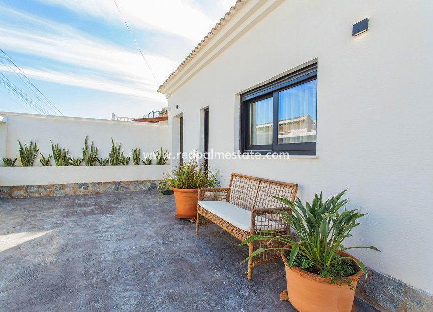 Reventa - Casa Adosada -
Torrevieja - La Siesta - El Salado - Torreta