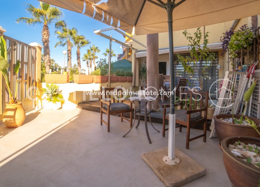 Reventa - Casa Adosada -
Torrevieja - La Veleta