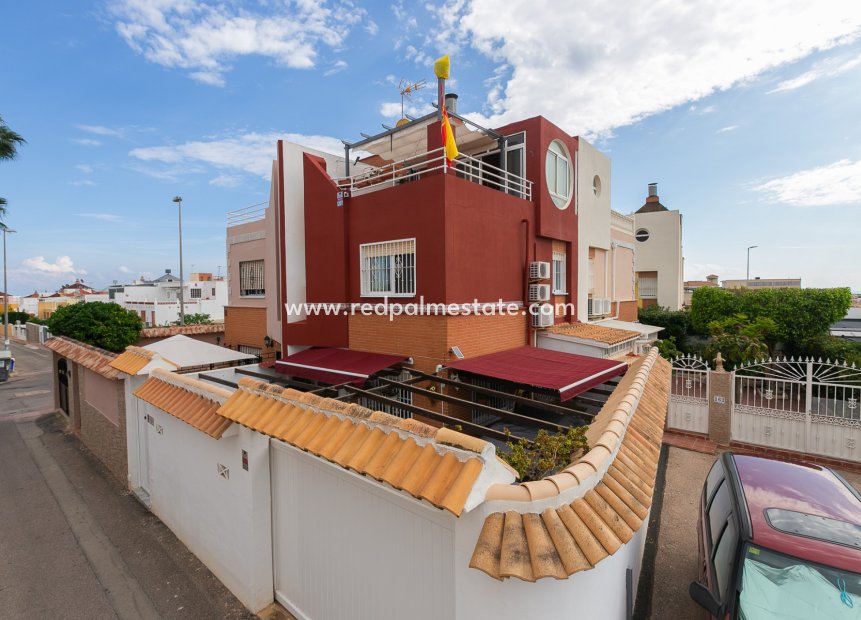 Reventa - Casa Adosada -
Torrevieja - Los altos