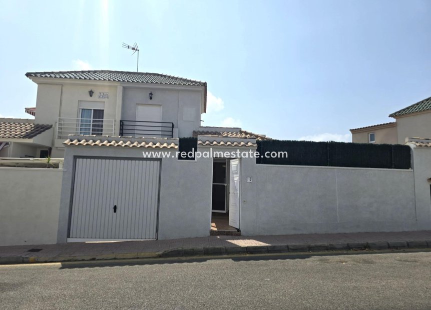 Reventa - Casa Adosada -
Torrevieja - Los altos