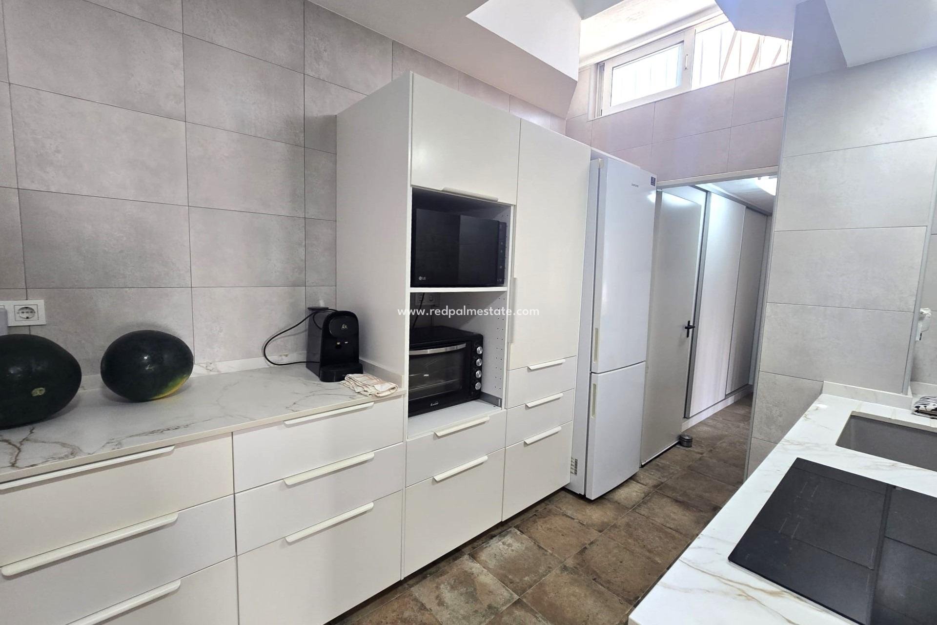 Reventa - Casa Adosada -
Torrevieja - Los altos